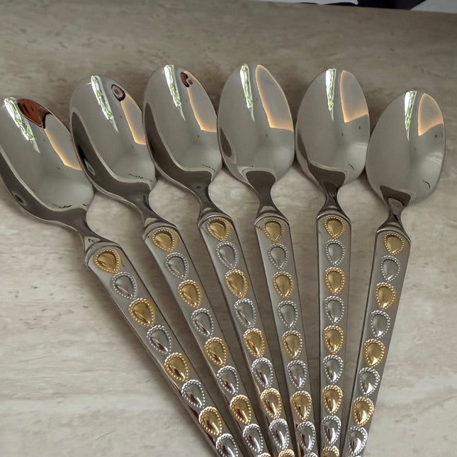 6 ملاعق صغيرة فضية وذهبية للحلويات