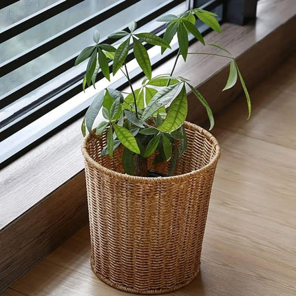 سلة المهملات المصنوعة من الروطان المنسوج