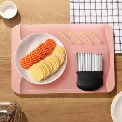 قطاعه الخضار والفواكه بشكل متعرج 