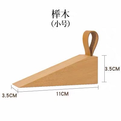 عتبة باب خشبية