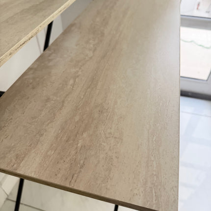 طاولة خشبية مزدوجة