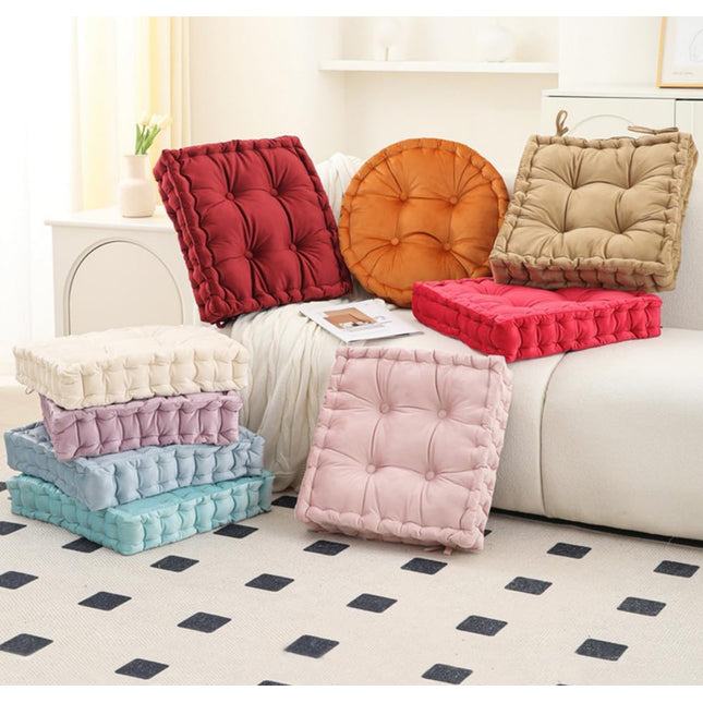 Square-shaped Cushions