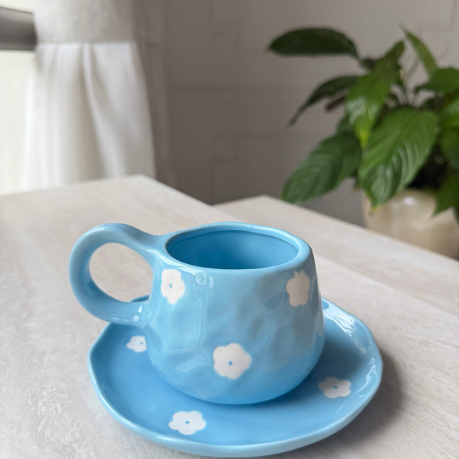 Flower cloudy blue sky mug set