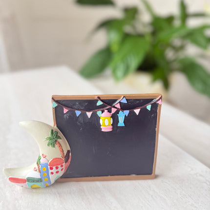Resin moon mini chalk board display