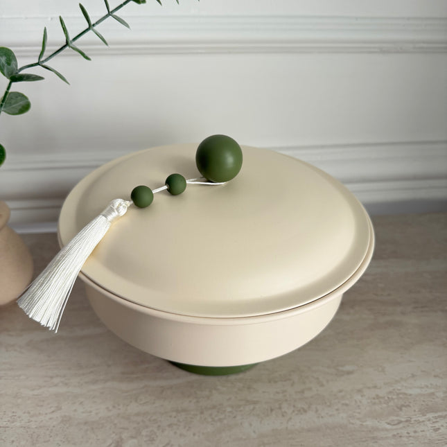 Metal high stand bowl with cover