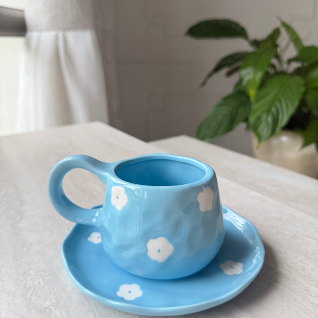 Flower cloudy blue sky mug set