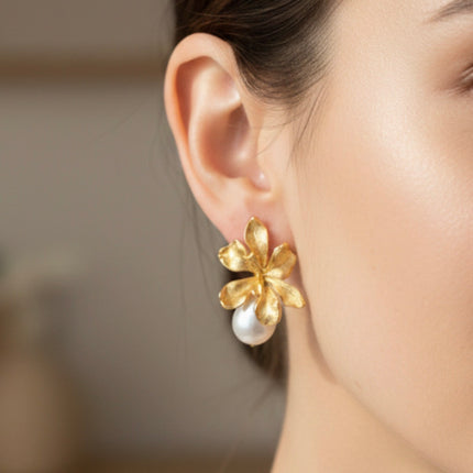 0980 Pearls Earrings for Women Gold Flowers