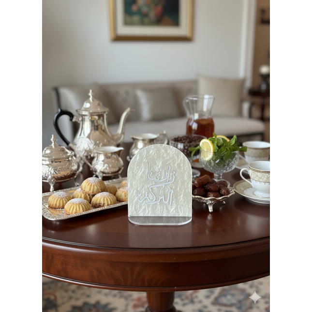 Mini display welcoming pearly stand